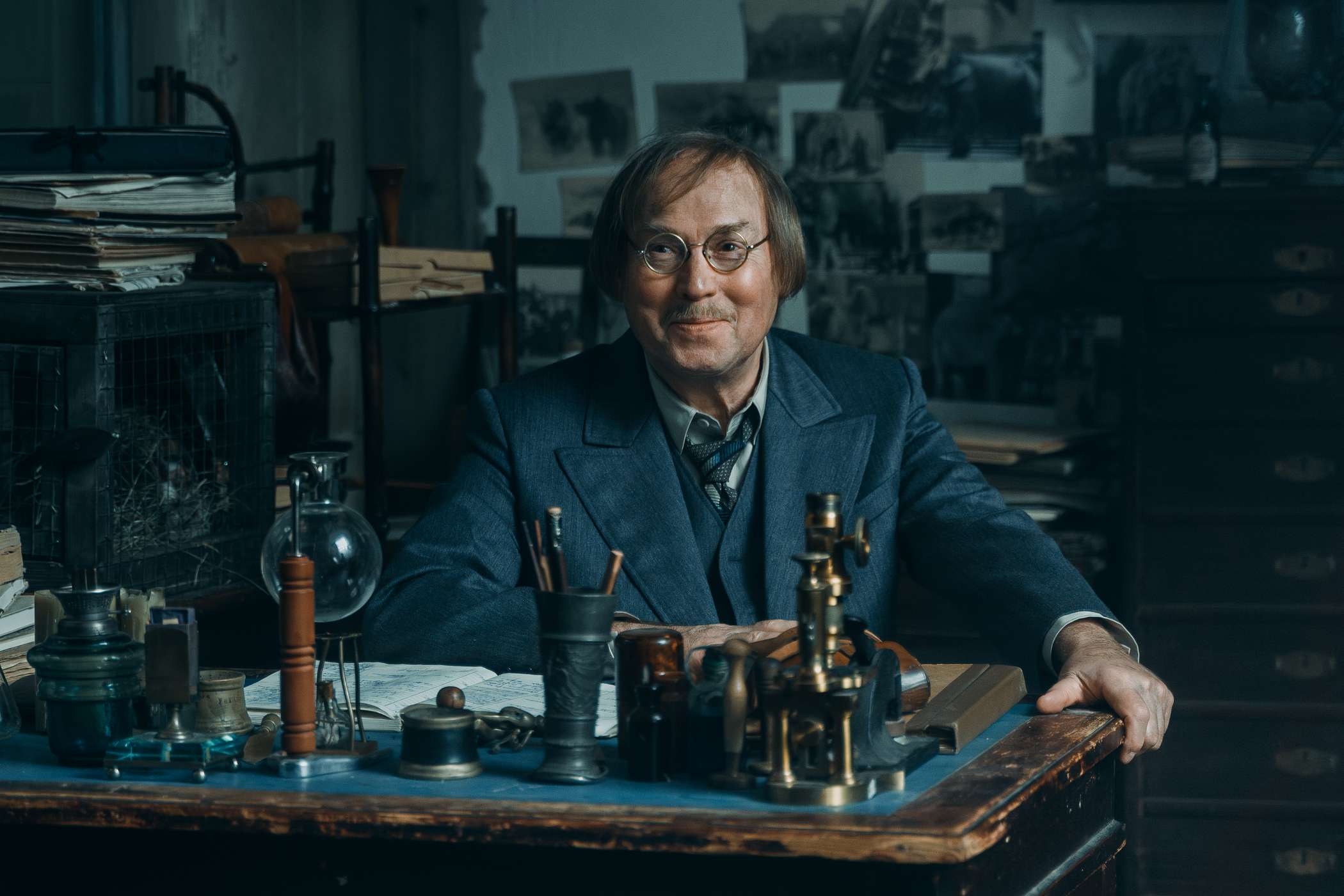 Красавица – афиша