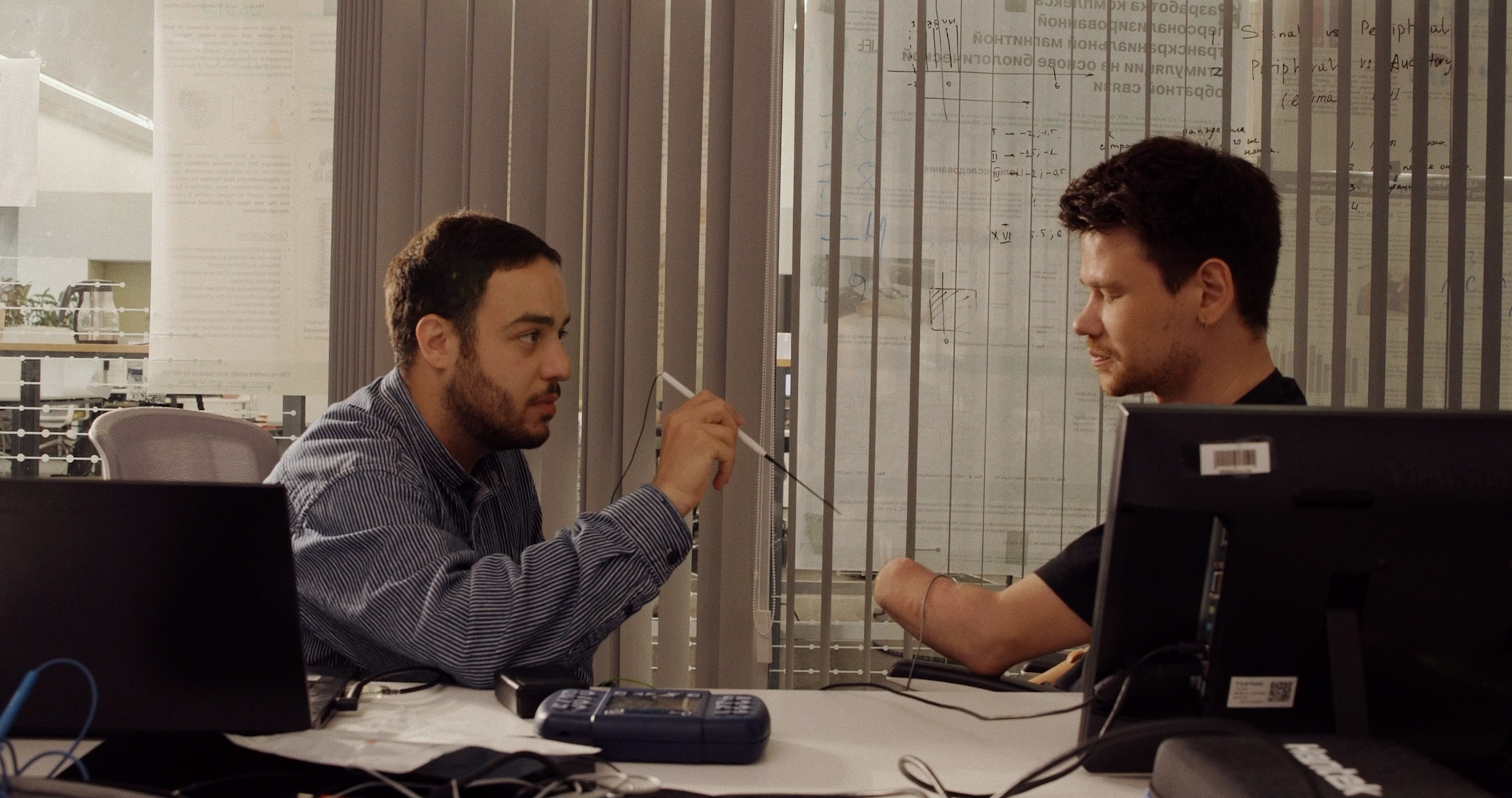 Чувственный контакт – афиша