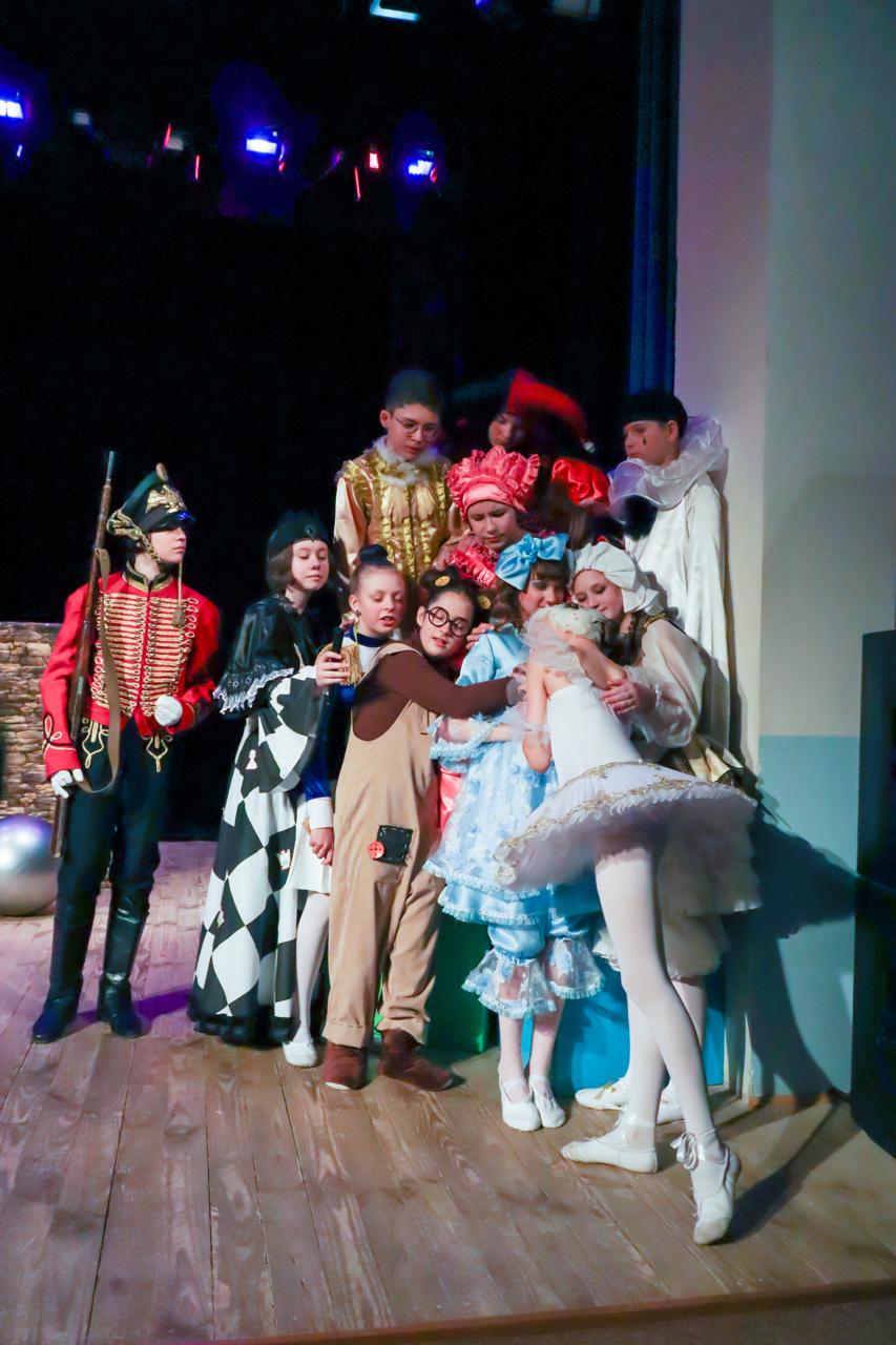 Стойкий оловянный солдатик – афиша