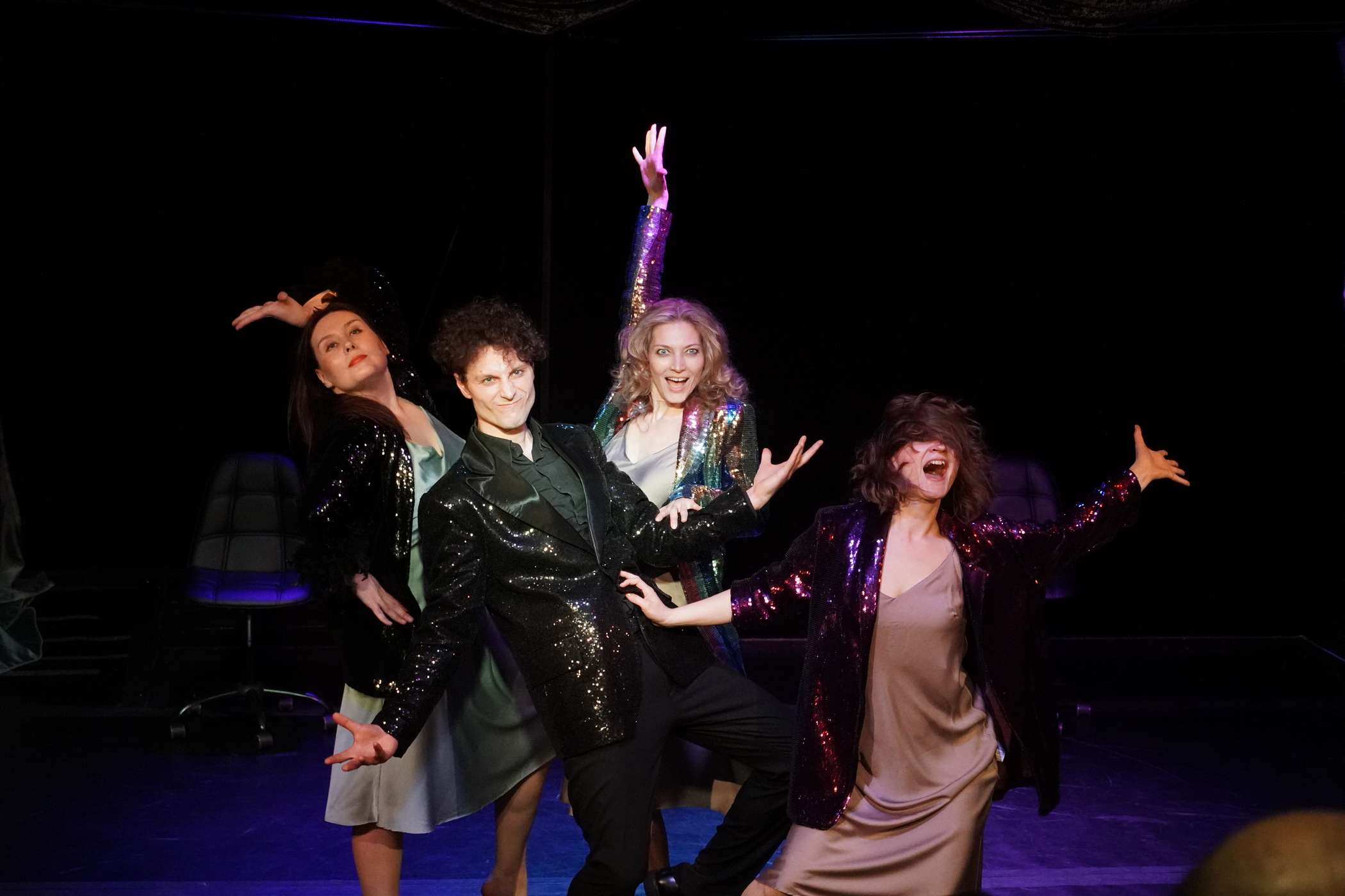 На грани кабаре – афиша