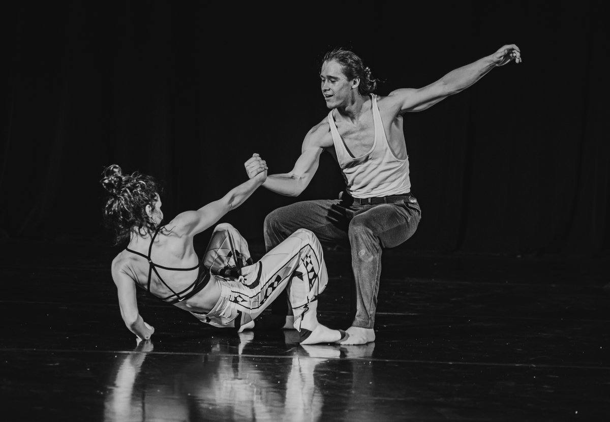 Вечер современного танца от студии Context – афиша