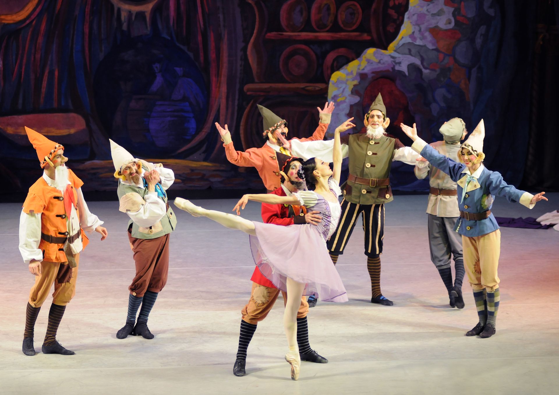 Белоснежка и семь гномов – афиша