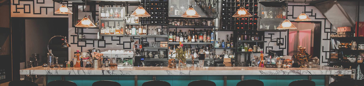 : 15 Kitchen + Bar
