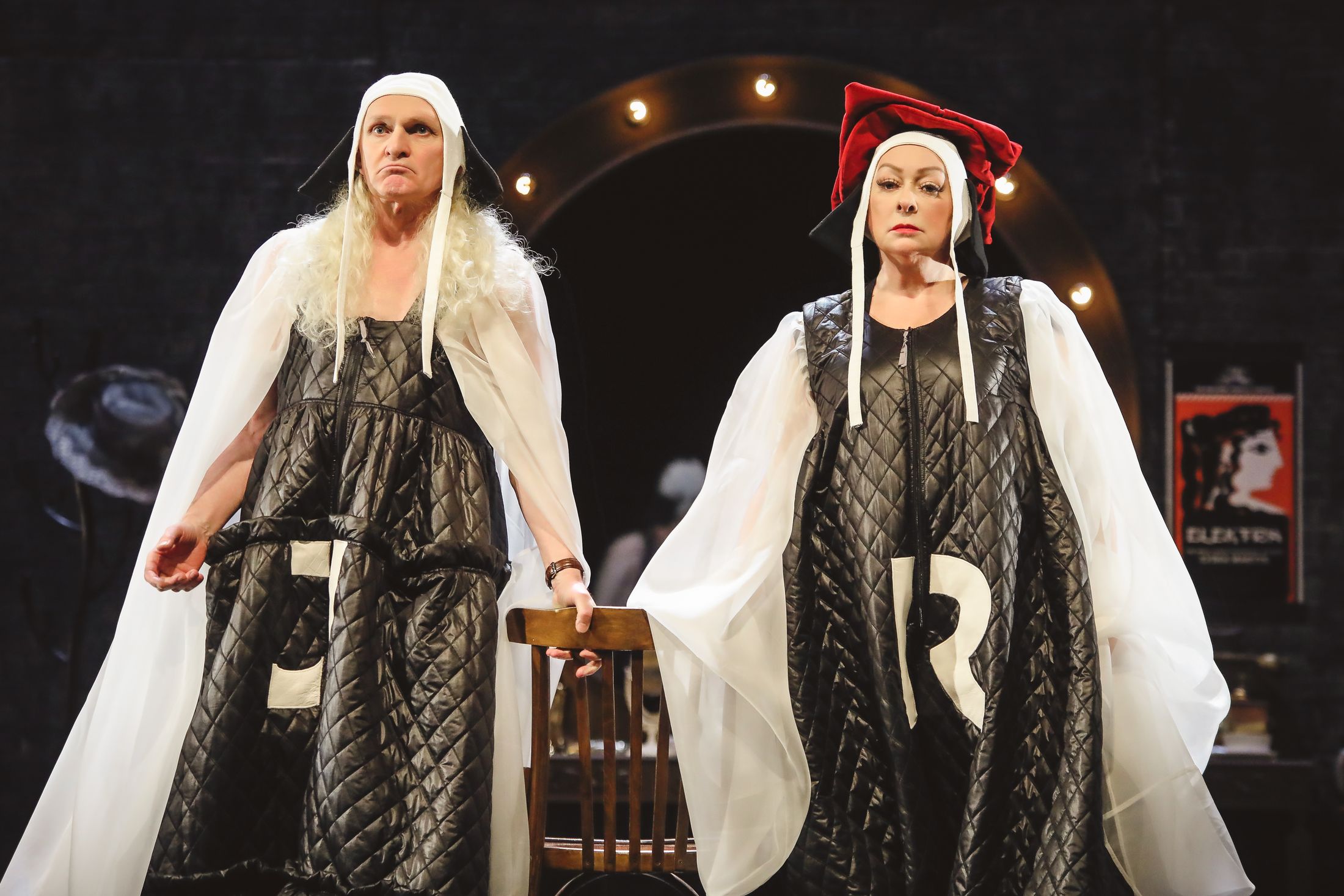 Актриса – афиша