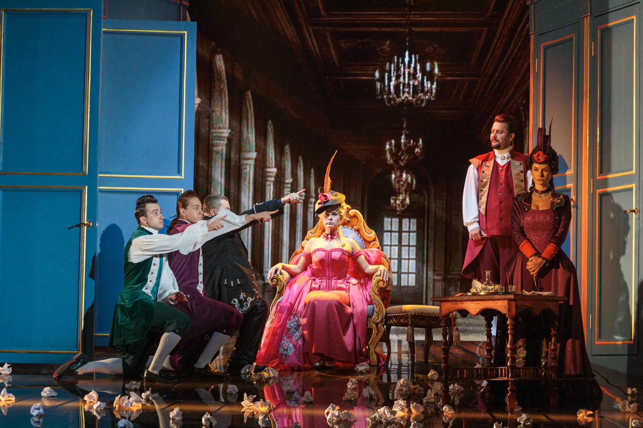 Стакан воды для королевы – афиша