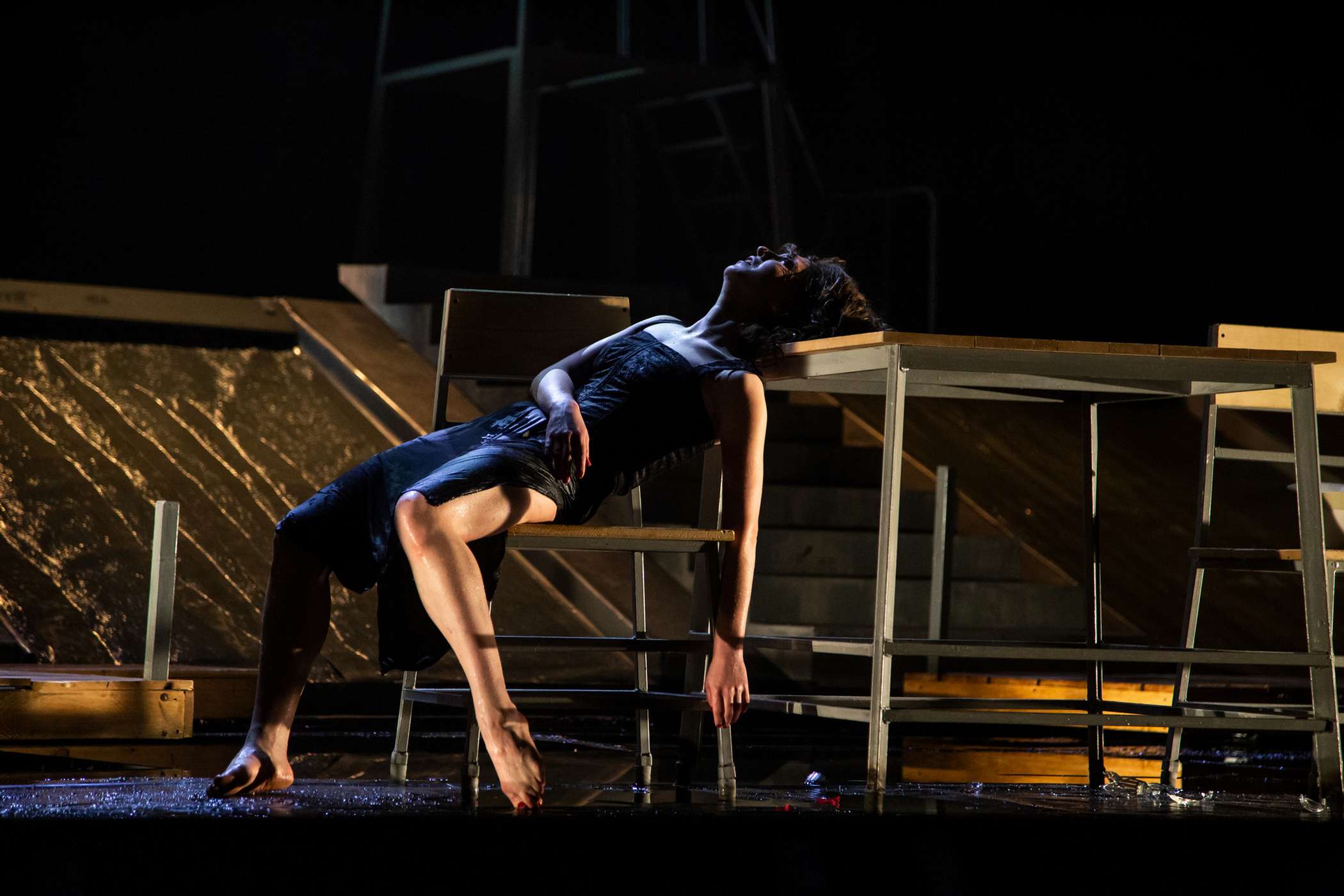 Бесприданница – афиша