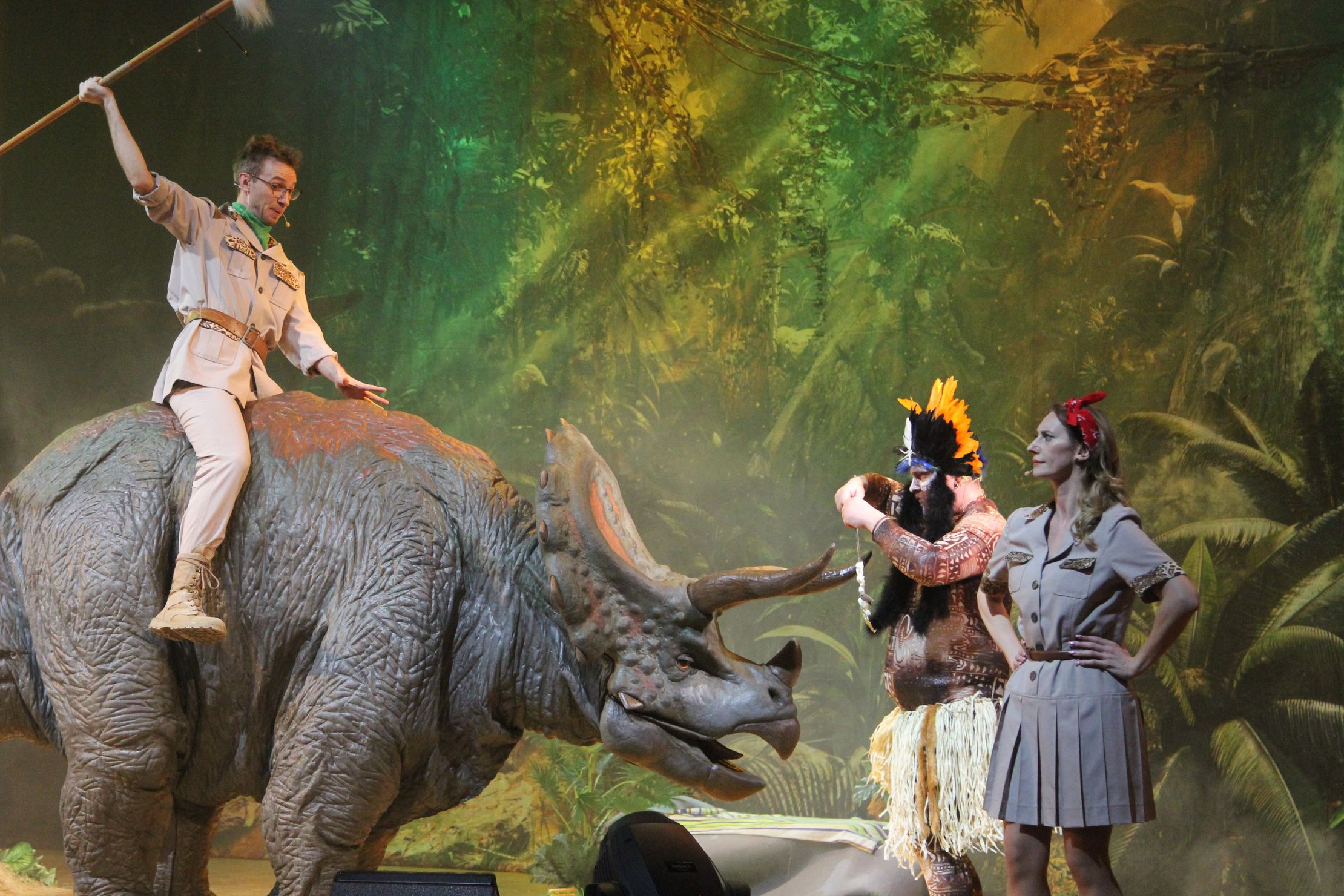 Остров Динозавров: Новогоднее приключение – афиша