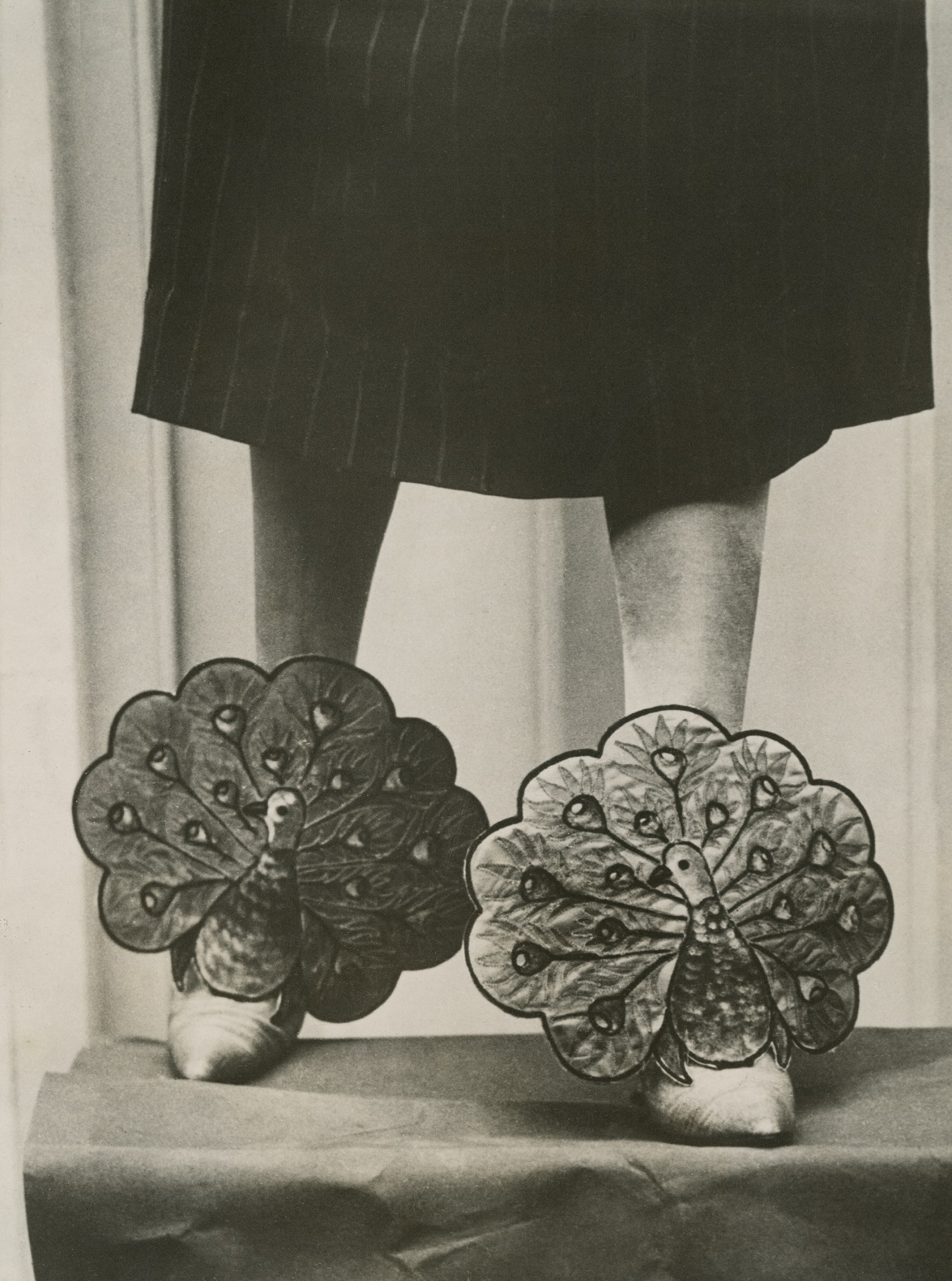 Les Années folles. Фотография, костюмы и обувь из коллекции Shoe Icons – афиша