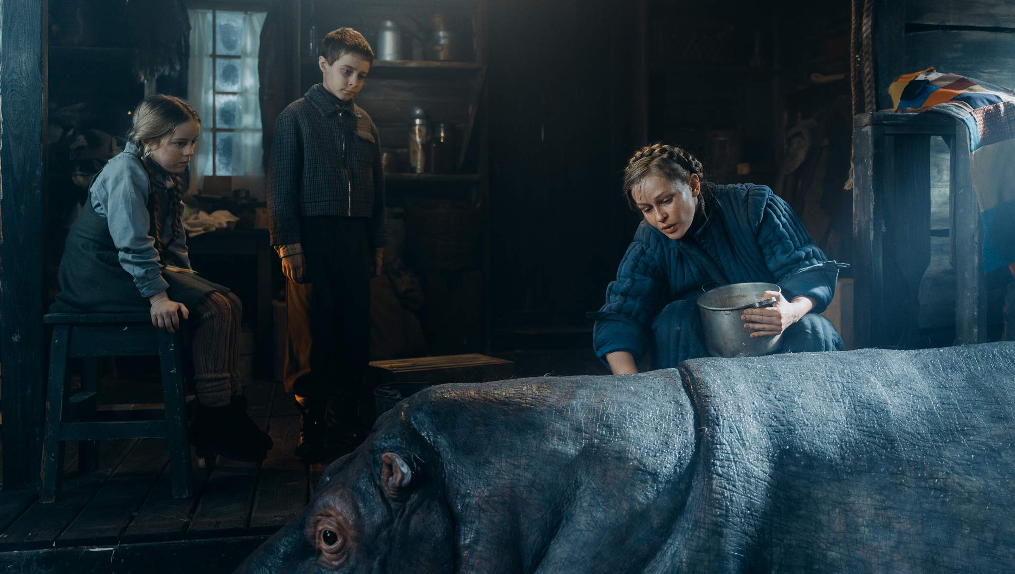 Красавица – афиша