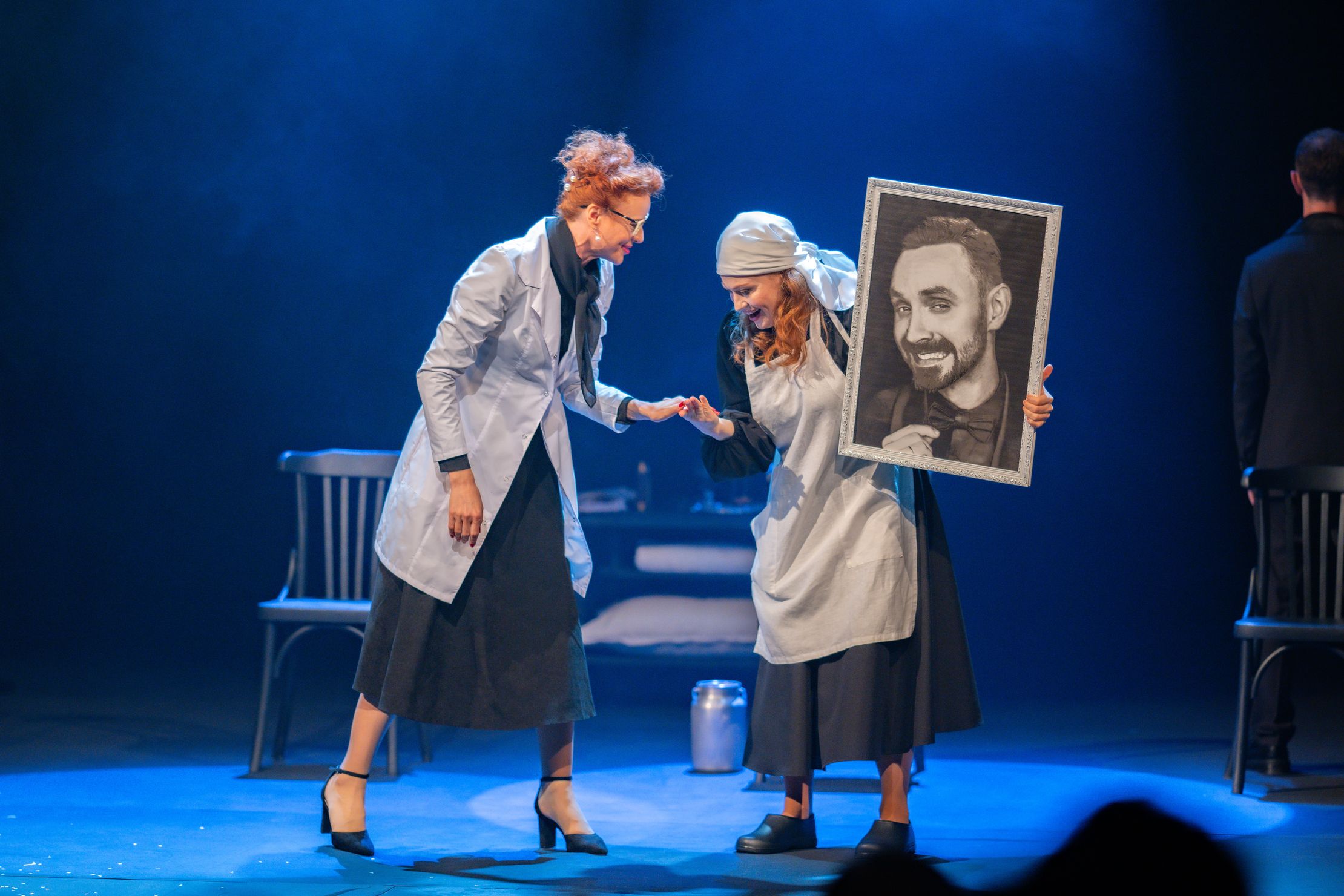 Женщины – афиша