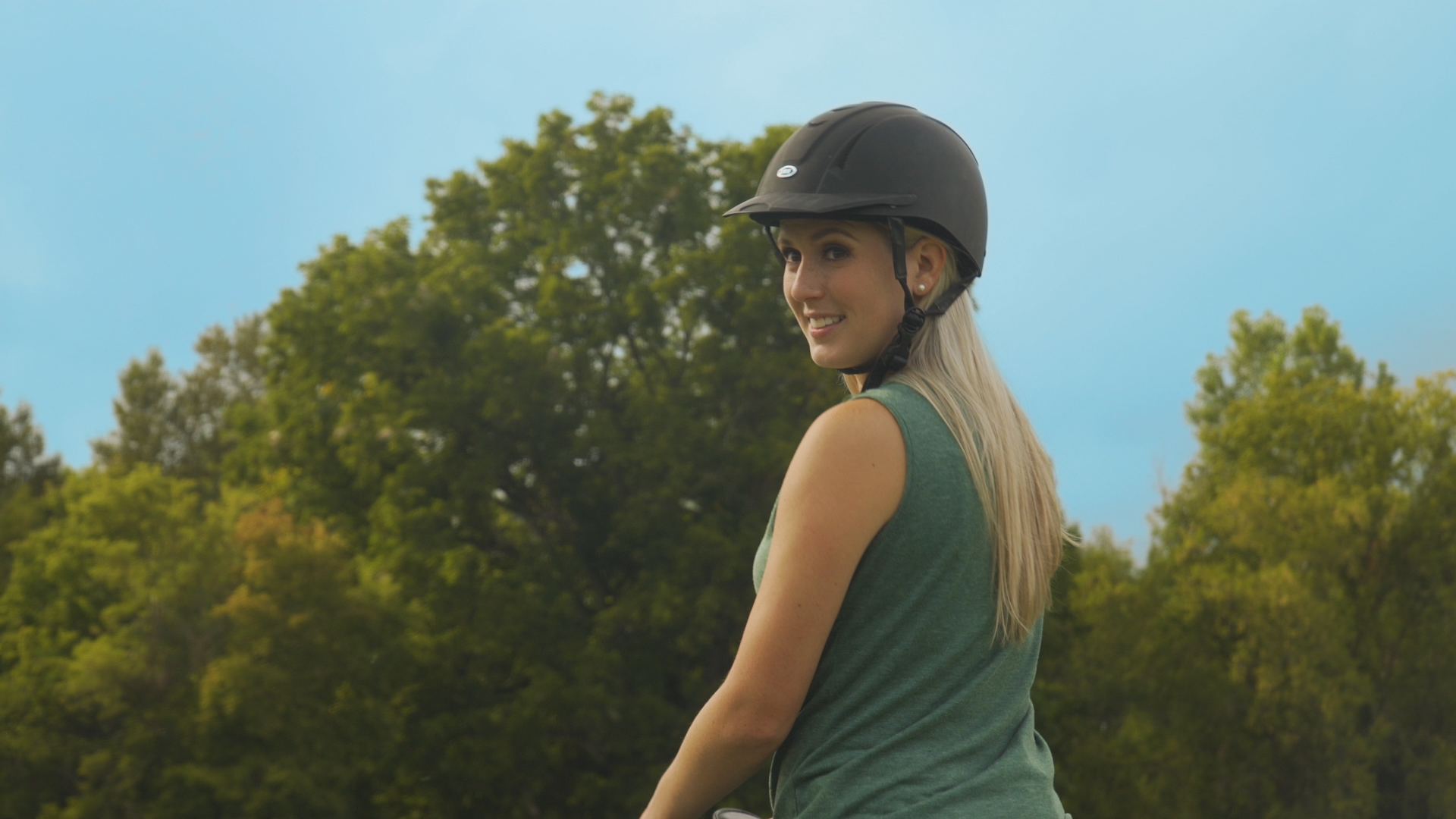 Каникулы в конном лагере – афиша