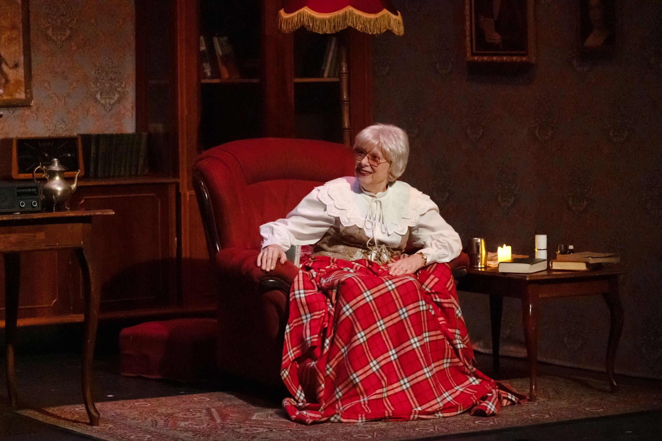 Джентльмен на вечер – афиша