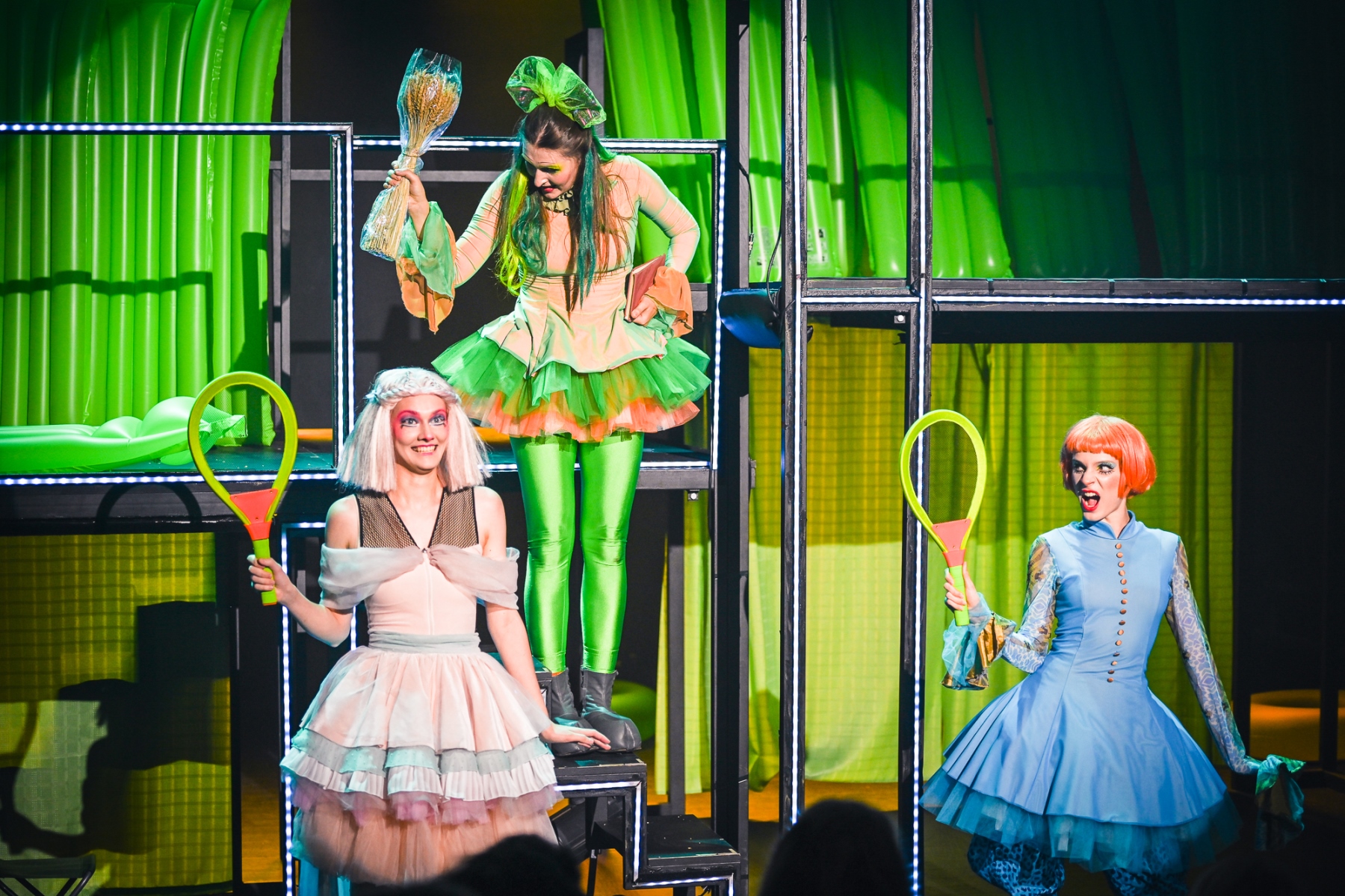 Чужой ребенок – афиша