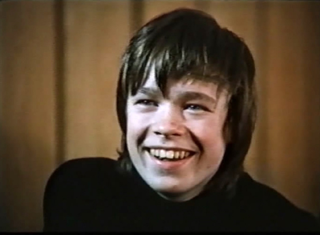 Мир в другом измерении (1989-1990). Мир в другом измерении (1989-1990). Вижу в другом измерении. Мир в другом измерении (1989-1990). Мир в другом измерении (1989-1990).