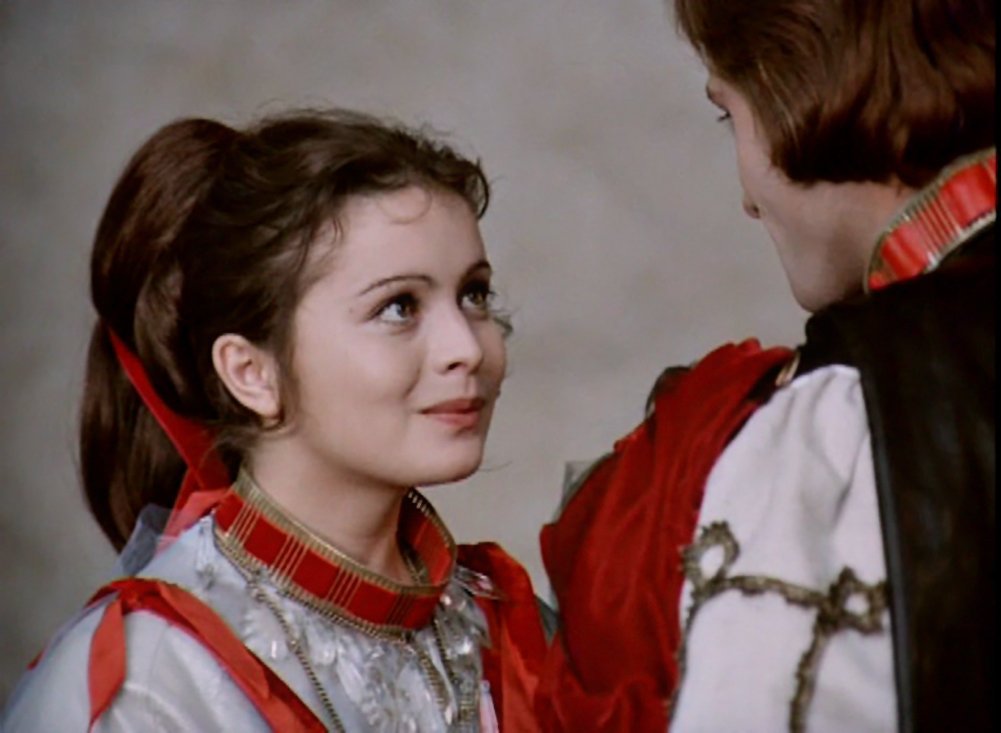 2 сестры. Либуше шафранкова. Сестра сестра тепло. Либуше шафранкова 3 орешка для золушки. Либуше шафранкова русалочка.